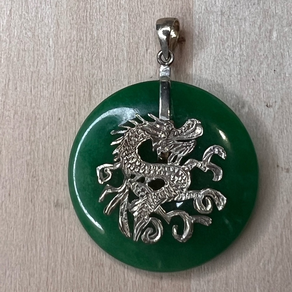 Vintage Jade sterling silver 925 dragon pendant